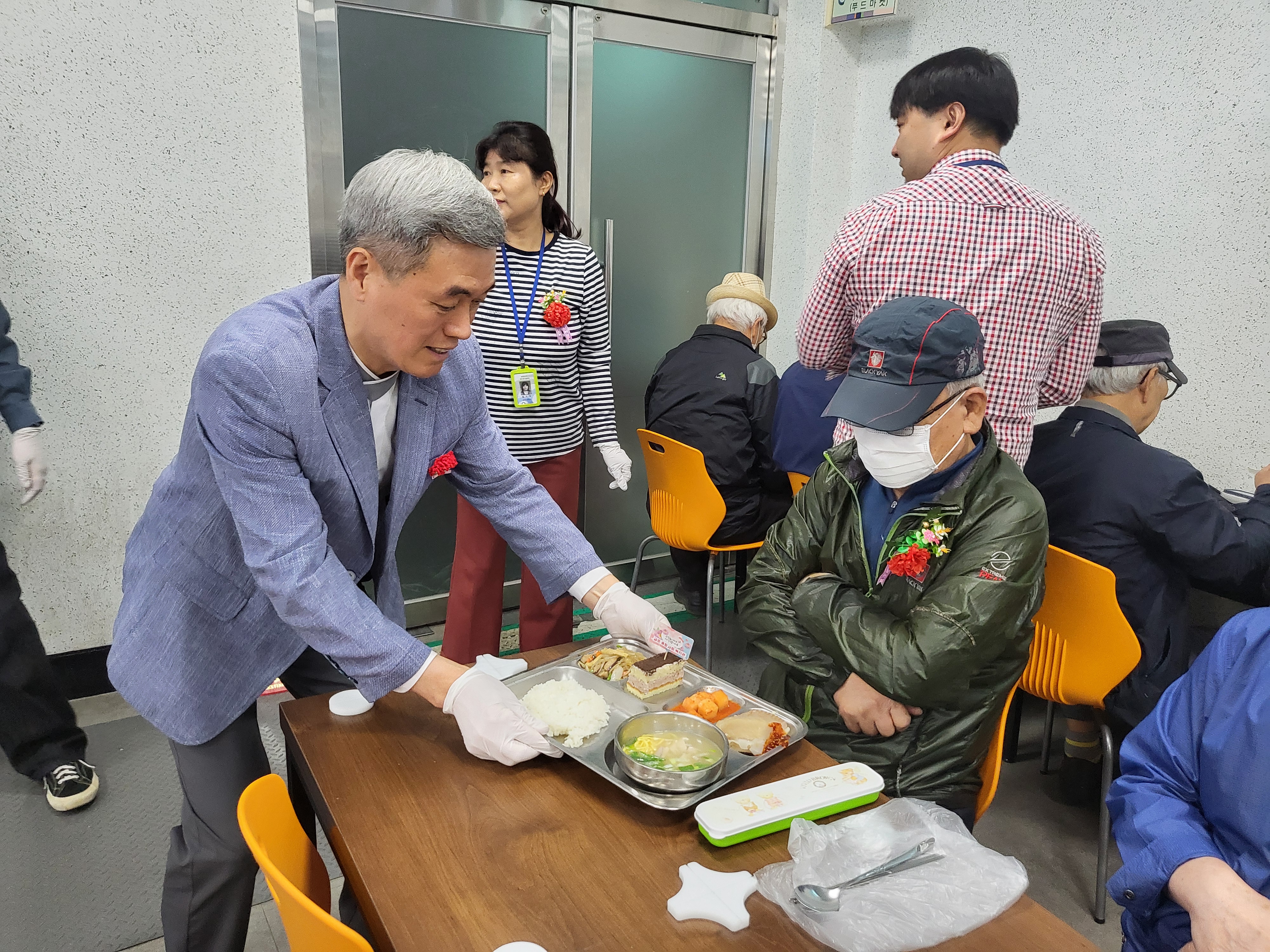[금호종합사회복지관]다 같이 다 함께 어버이날 2 (4).jpg